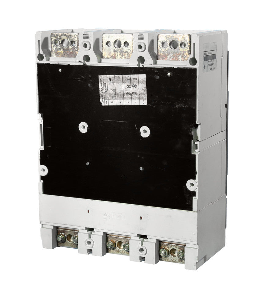 Sold for Parts Circuit Breaker SACE S6N
View of back