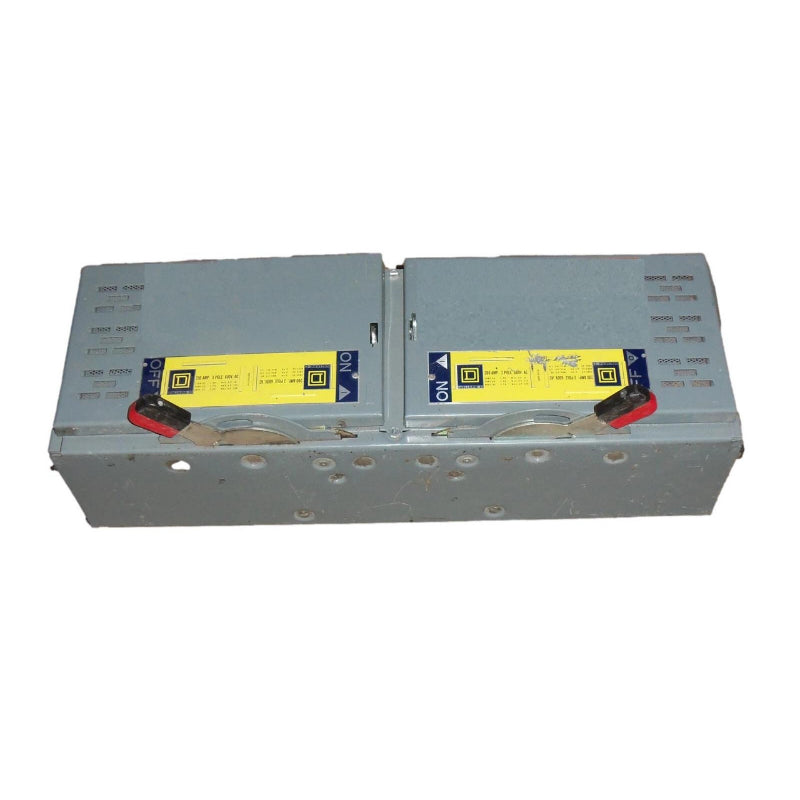 QMJ363T
Double 100A Fusible Panel Switch Two-100A Switches in one unit. Series E1