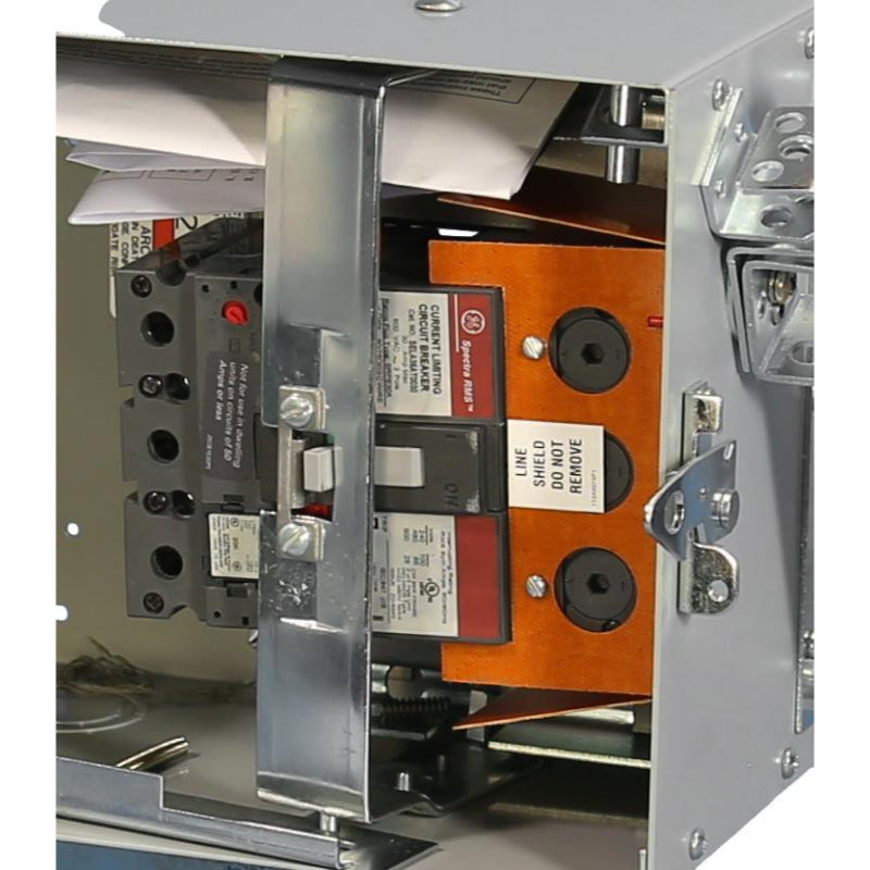 Includes 20A or 30A Circuit Breaker
(Not Fuses)