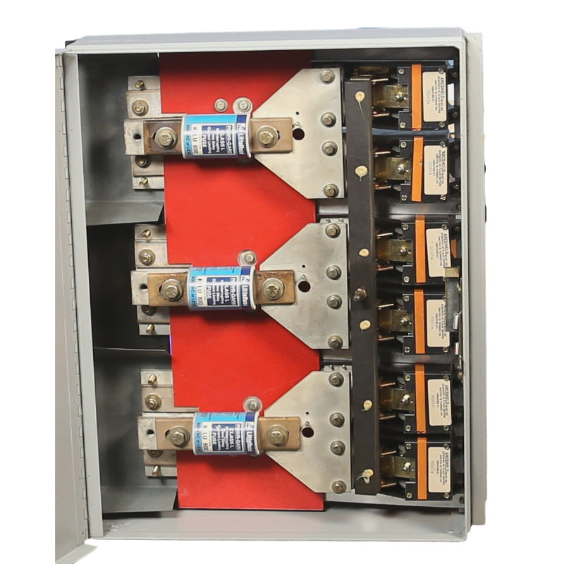 Inside view
of Fuses and Arc Chutes