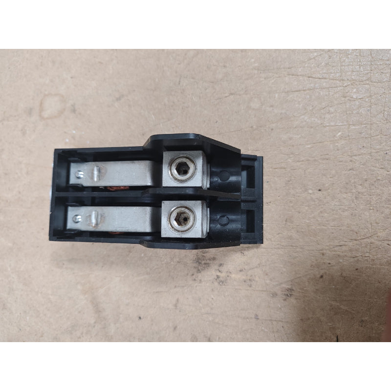 THLK2200
Lug Feed-Thru Kit